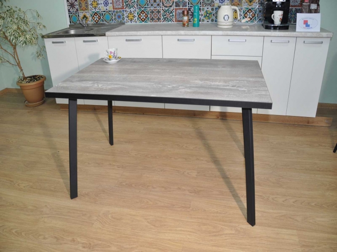 Стол обеденный Боро бетон темный + черный